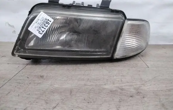 Audi A4 S4 B5 8D Headlight/headlamp