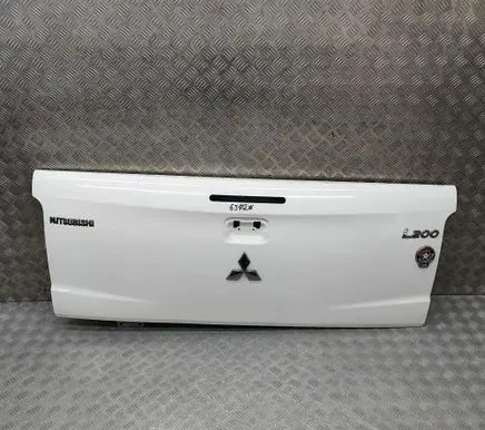 Mitsubishi L200 Tailgate/trunk/boot lid 6724A181