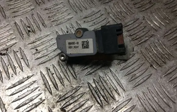 Headlight/headlamp level sensor