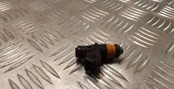 Renault Megane I Fuel injector H029611