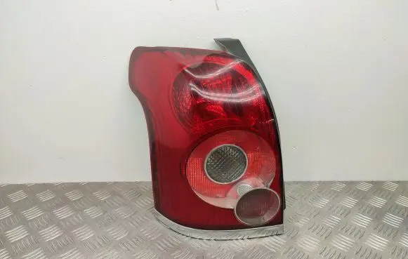 Toyota Avensis T250 Rear/tail lights