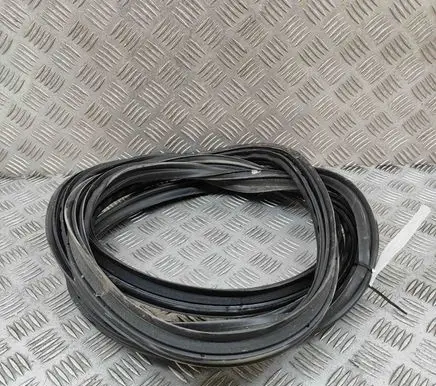 Toyota Sienna XL40 IV Trunk rubber seal (body) 6788108040