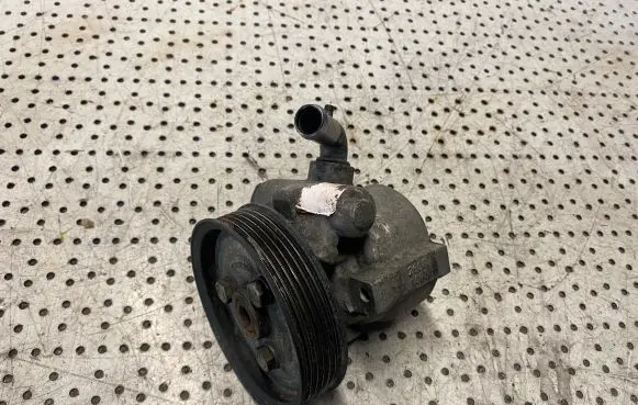 Opel Combo D Power steering pump 51817135