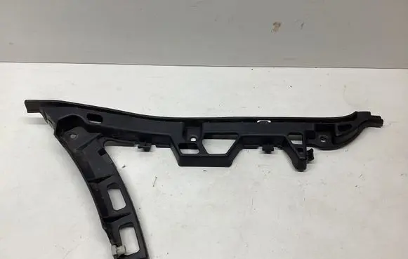 Land Rover Range Rover Sport L320 Bumper support mounting bracket corner DQN000071