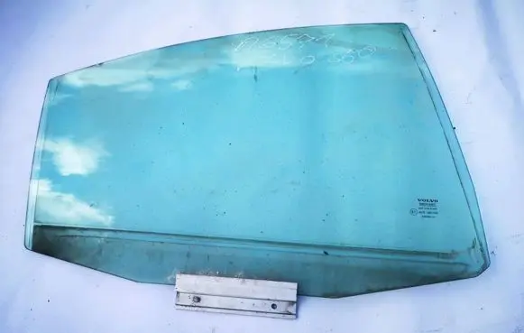 Volvo S60 Rear door window glass