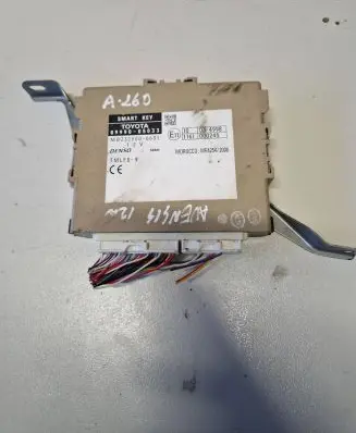 Toyota Avensis T270 Keyless (KESSY) go control unit/module 8999005033 MB2325006631