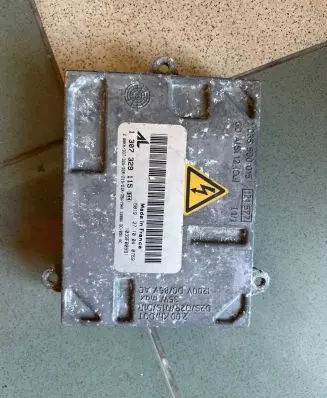 Audi A4 S4 B7 8E 8H Headlight ballast module Xenon 307329115 1039E0099 1035500015