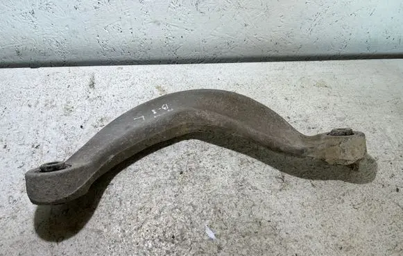Audi A4 S4 B8 8K Rear upper control arm/wishbone