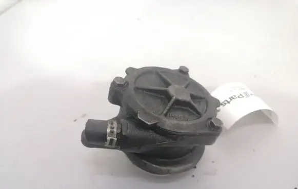 BMW 5 E39 Vacuum pump 2249939