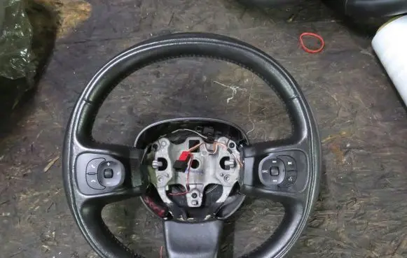 Fiat 500L Steering wheel