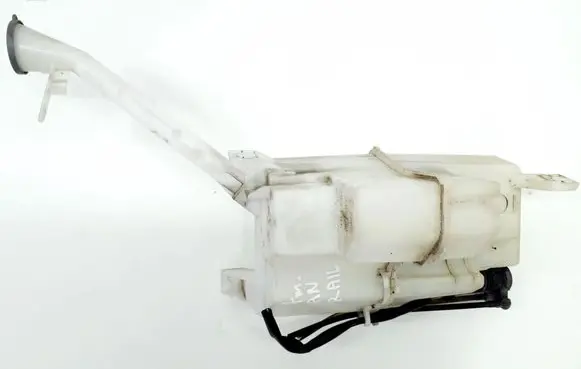 Nissan X-Trail T32 Windshield washer fluid reservoir/tank 1050123