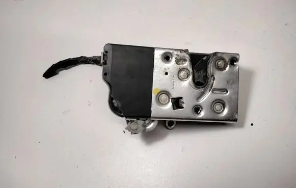 Peugeot Partner Front door lock 