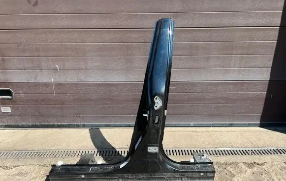 Toyota Avensis T270 Pillar (middle) 