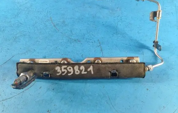 Ford Focus Fuel injector supply line/pipe CP9Z9D280B