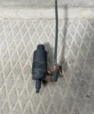 Audi A6 S6 C4 4A Windscreen/windshield washer pump 4A0955651