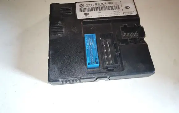 Audi A8 S8 D3 4E Comfort/convenience module 4E0907289 4E0910289A