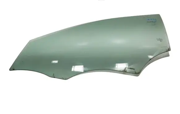 Mercedes-Benz A W176 Front door window glass four-door