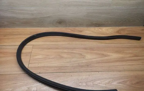 Volkswagen Tiguan Engine compartment rubber 5NA823723