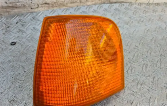 Audi 100 200 5000 C3 Front indicator light 181911B