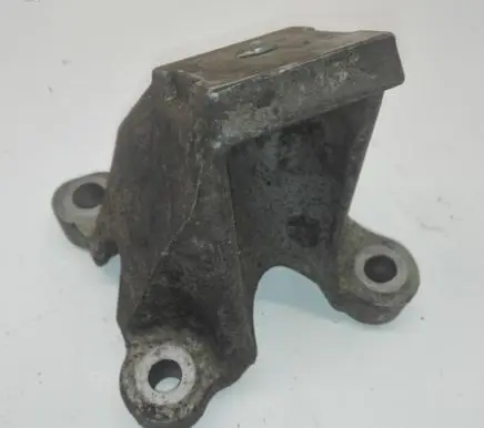 Audi A6 S6 C6 4F Engine mounting bracket 4F0199307AA
