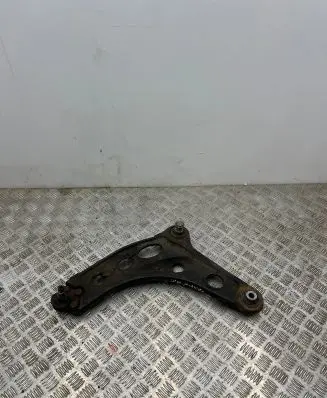 Renault Trafic III (X82) Front lower control arm/wishbone 8200688033 93853694