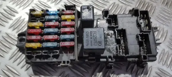 Mitsubishi Colt Fuse box set