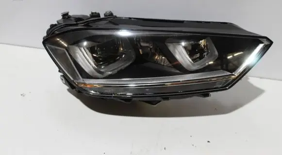 Volkswagen Golf Sportsvan Headlight/headlamp 517941034B