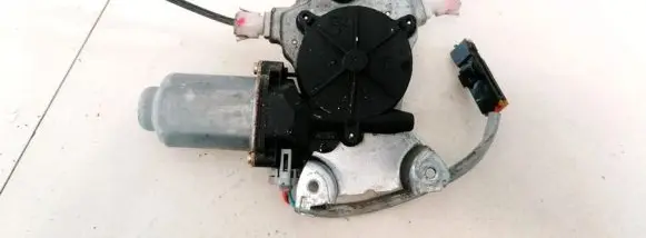 Nissan Almera N16 Front door window regulator motor 400600T5