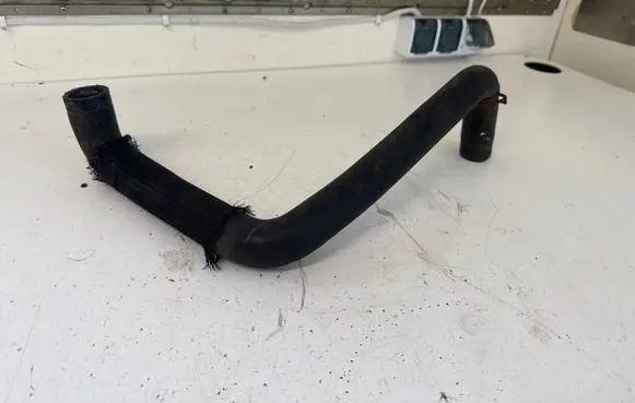 Renault Trafic II (X83) Engine coolant pipe/hose 93854377 8200413834