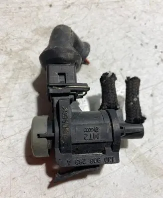 Volkswagen PASSAT B6 Turbo solenoid valve 1J0906283A
