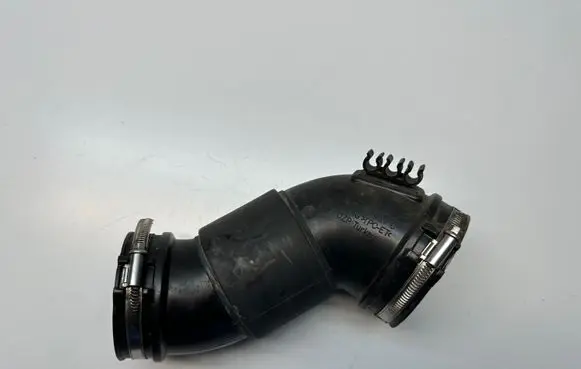 Volkswagen Amarok Turbo air intake inlet pipe/hose 2H6129627C