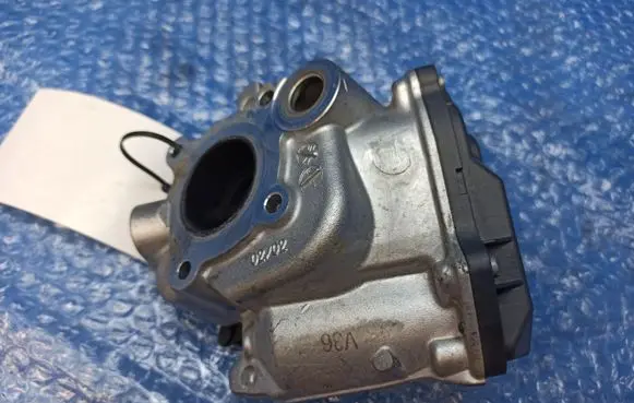 Mercedes-Benz E C207 W207 EGR valve A6511400160 A2C53362275