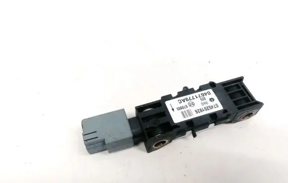 Chrysler 300 - 300C Airbag deployment crash/impact sensor 04671779AC 0745201926