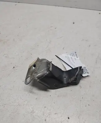 Renault Megane II Fender mounting bracket 160763F