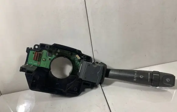 Volvo S60 Wiper control stalk 8691548