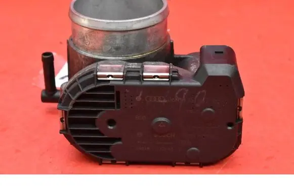Skoda Octavia Mk1 (1U) Throttle body valve 06A133062C