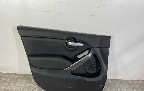 Fiat 500X Front door card panel trim