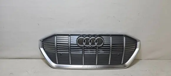 Audi e-tron Front bumper upper radiator grill 4KE853651