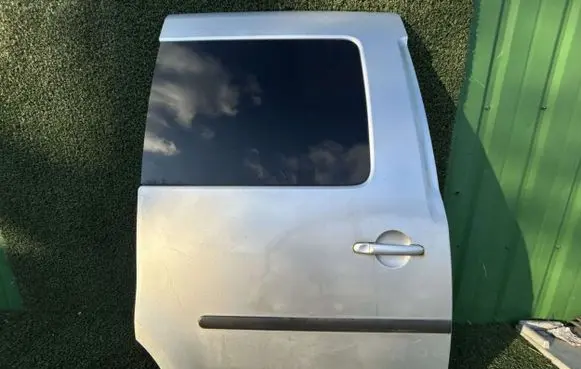 Volkswagen Caddy Side sliding door 2K0843108R