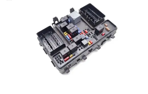Ford Mondeo MK V Fuse module F2GT14A067EC