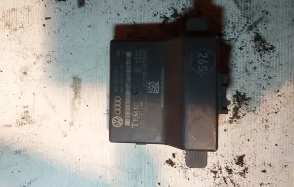 Volkswagen Touran I Gateway control module 1K0907530