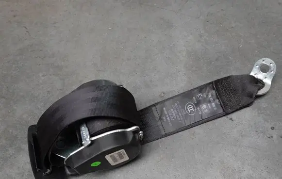 Volkswagen New Beetle Third row seat belt 1Y0857805D