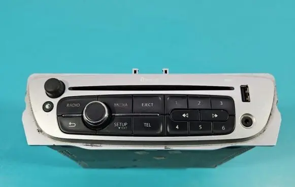 Renault Twingo II Radio/CD/DVD/GPS head unit 281151607R IMPRK1410617
