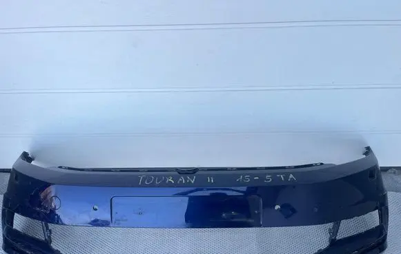 Volkswagen Touran II Front bumper 801107