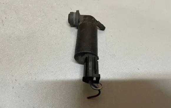 Toyota Corolla Verso E121 Headlight washer pump 