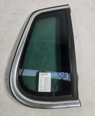 Volkswagen Tiguan Rear side window 5N0845042S
