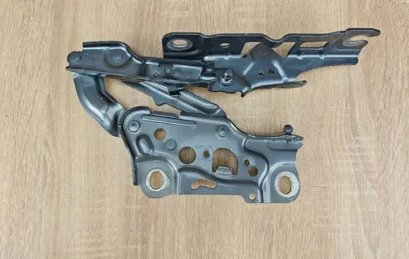 BMW 8 G16 Engine bonnet/hood hinges 7347407