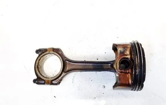 Chevrolet Cruze Piston with connecting rod