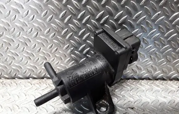 Renault Espace III Vacuum valve 7700102545C