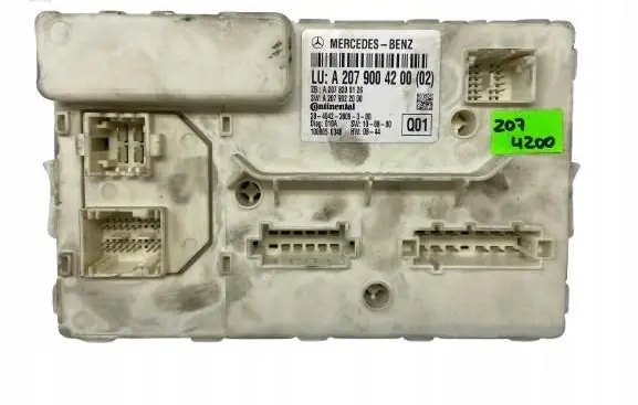 Mercedes-Benz E C207 W207 Engine control unit/module ECU A2079004200